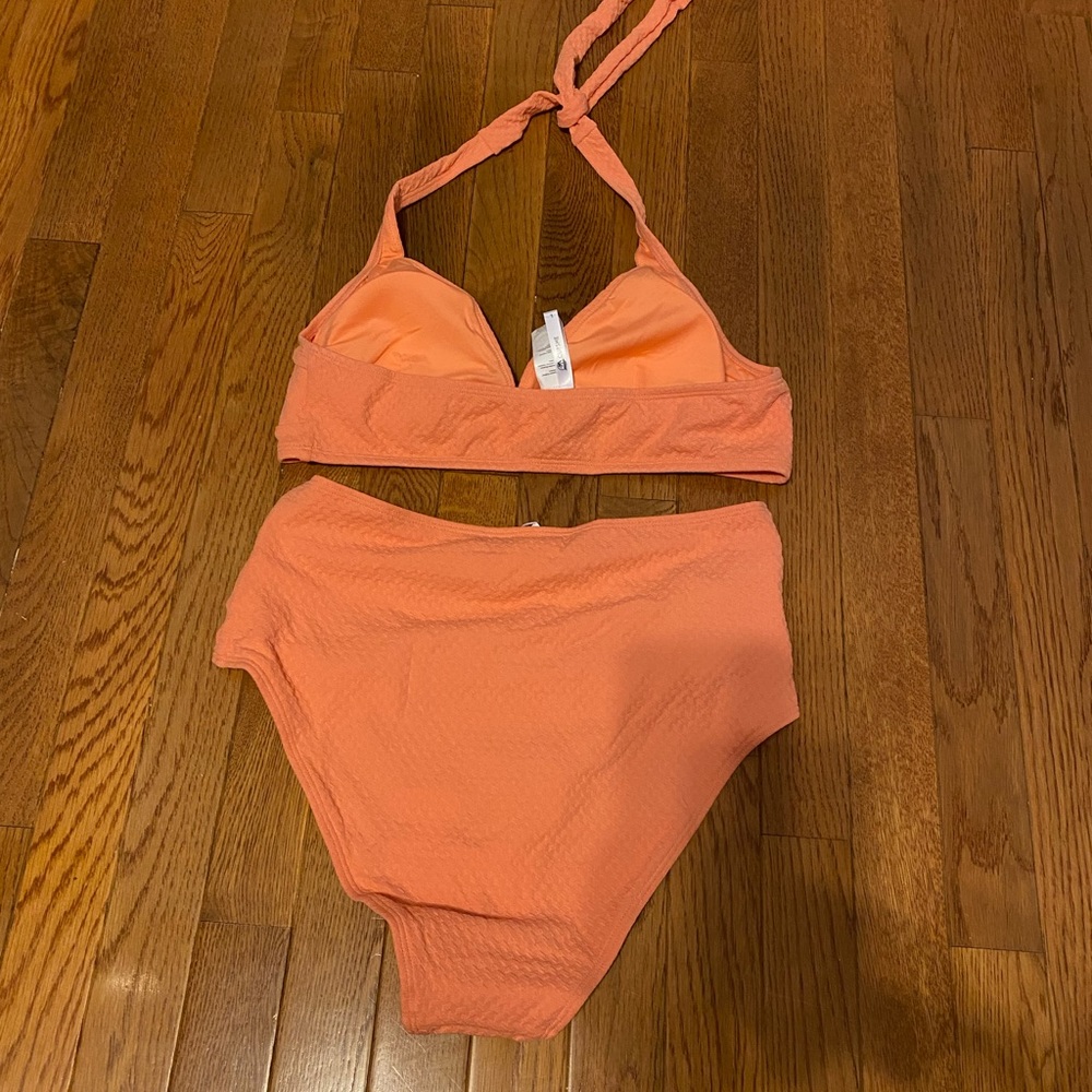 Winter 2024 swimwear in this V Front Halter and Shirred HighWaist Bikini Set! - Picture 3 of 4
